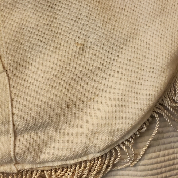 Punch Needle Embroidered Pillowcase Floral 21"x16" Cottagecore Satiny Fringe - Picture 8 of 9